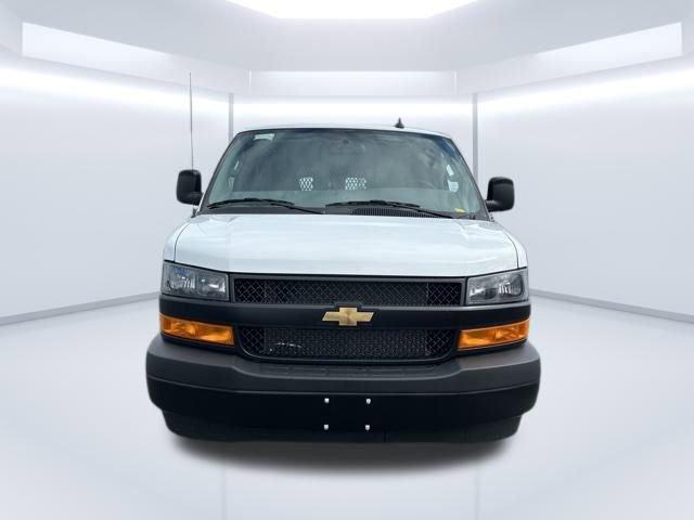 2025 Chevrolet Express Cargo 2500 Vehicle Photo in SAINT CLAIRSVILLE, OH 43950-8512
