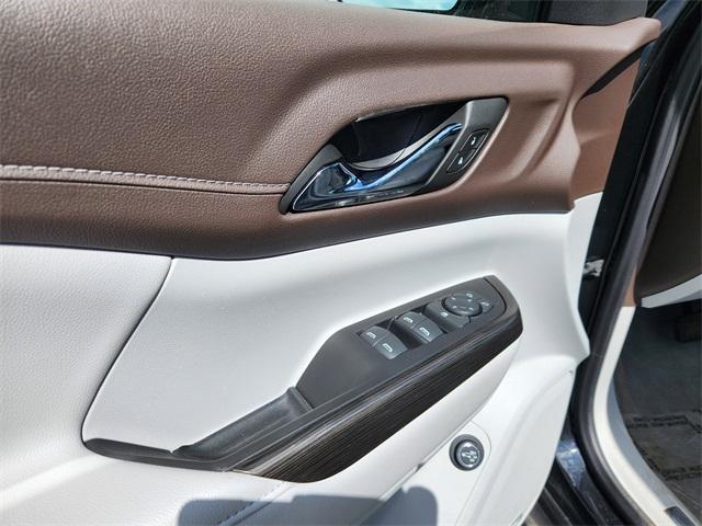 2023 GMC Acadia Vehicle Photo in AURORA, CO 80012-4011