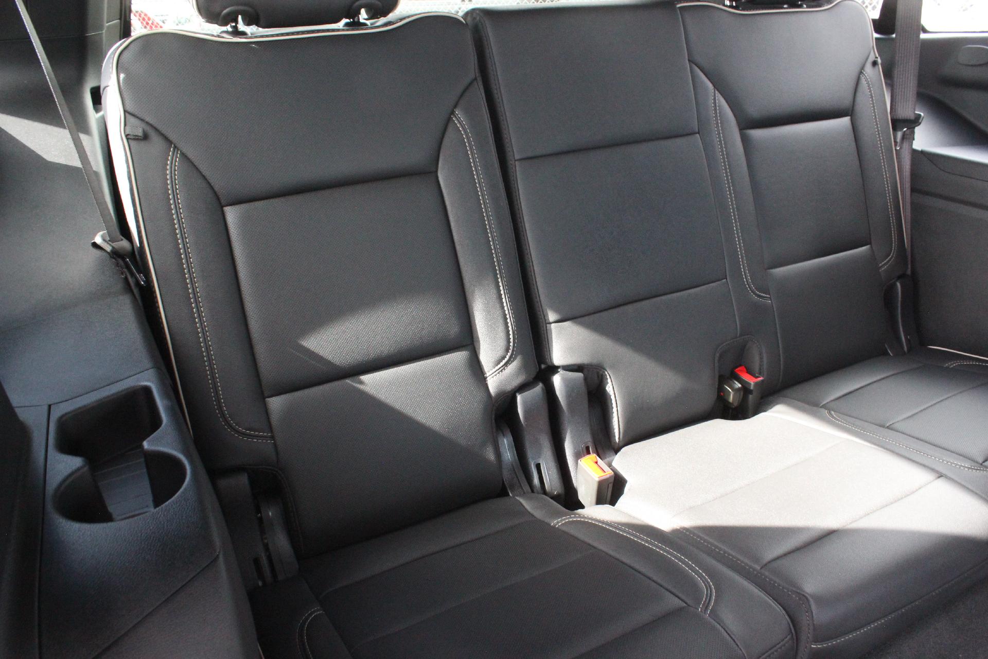 2025 GMC Yukon Vehicle Photo in AURORA, CO 80012-4011