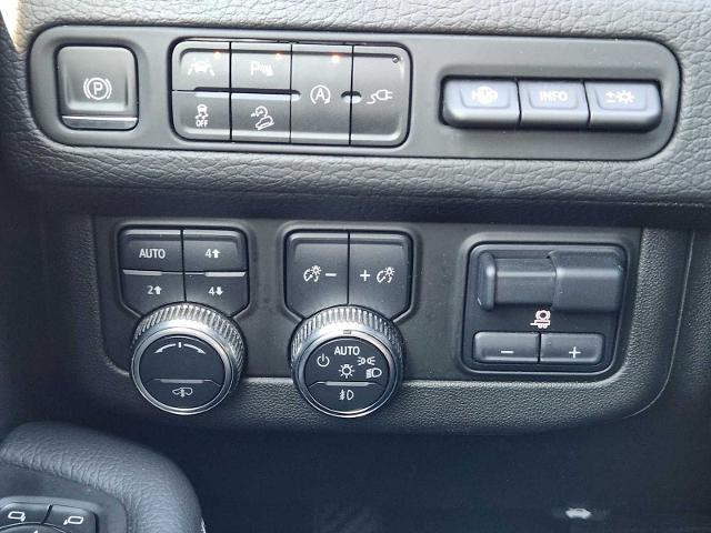 2021 GMC Yukon Vehicle Photo in DENTON, TX 76210-9321