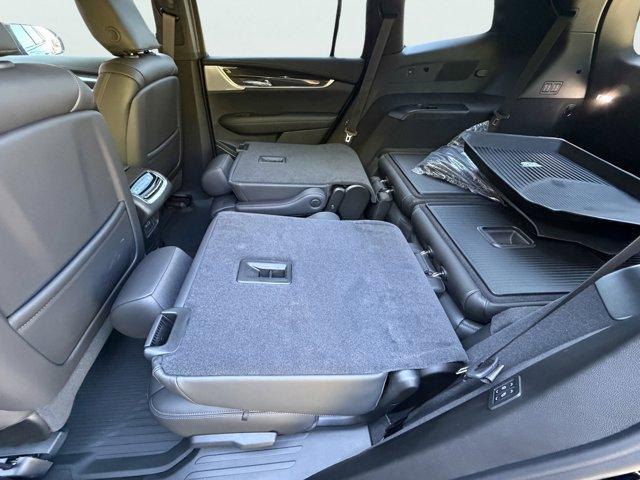 2025 Cadillac XT6 Vehicle Photo in LEOMINSTER, MA 01453-2952