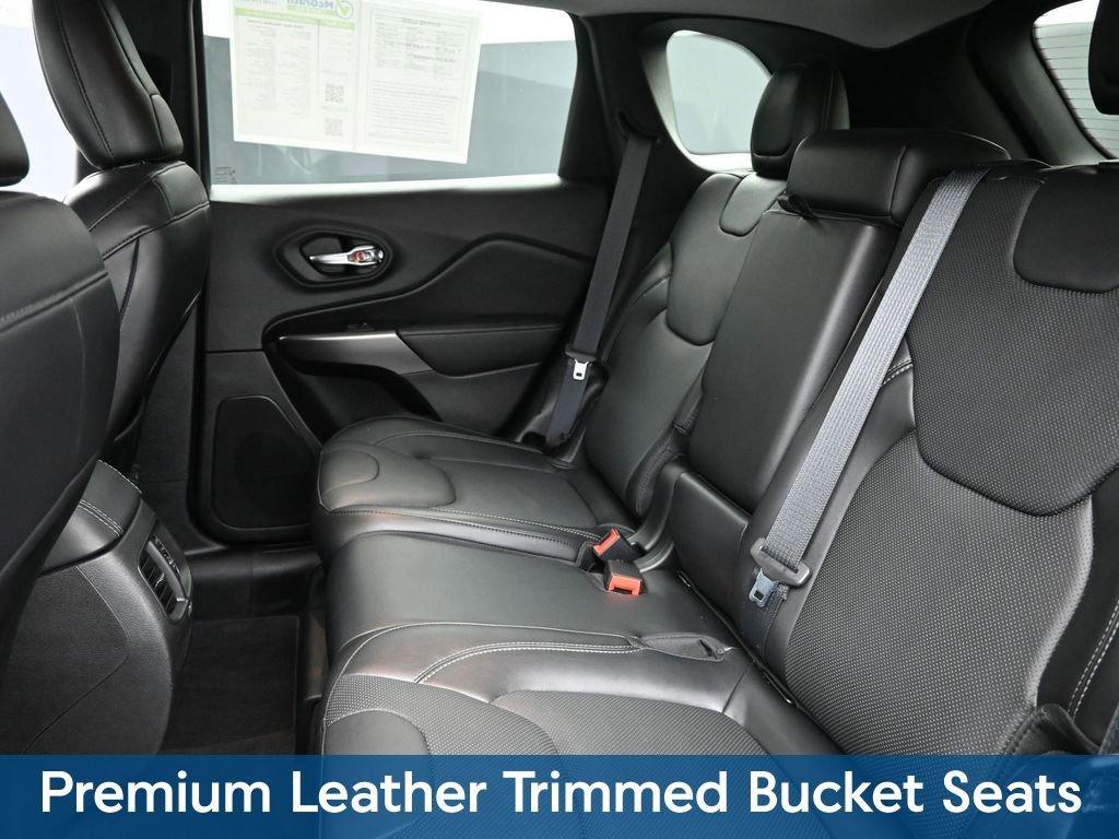 2020 Jeep Cherokee Vehicle Photo in Cedar Rapids, IA 52402