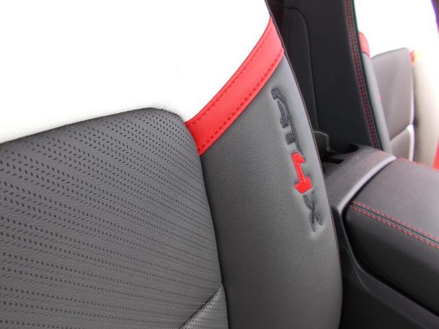 2026 GMC Canyon Vehicle Photo in LOWELL, MA 01852-4336