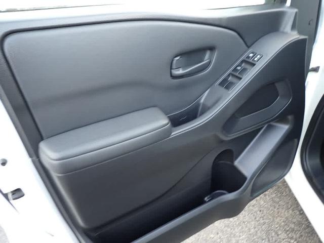 2022 Nissan Frontier Vehicle Photo in ZELIENOPLE, PA 16063-2910
