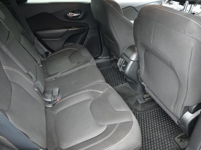 2016 Jeep Cherokee Vehicle Photo in Cedar Rapids, IA 52402