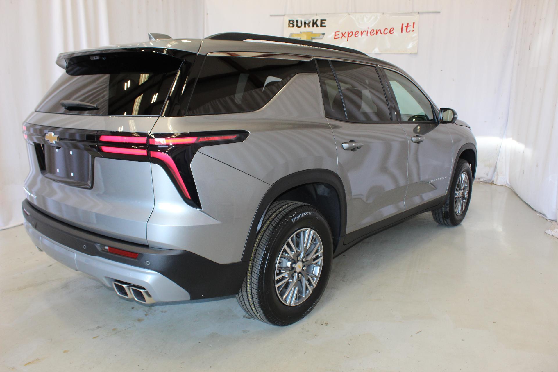 2026 Chevrolet Traverse Vehicle Photo in NORTHAMPTON, MA 01060-1120