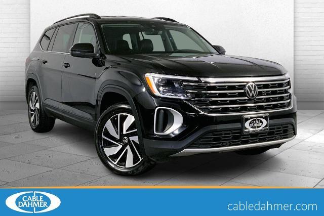 2024 Volkswagen Atlas Vehicle Photo in INDEPENDENCE, MO 64055-1314