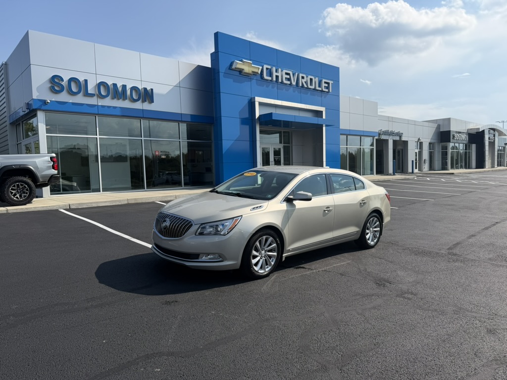 2016 Buick LaCrosse photo 2 of 34