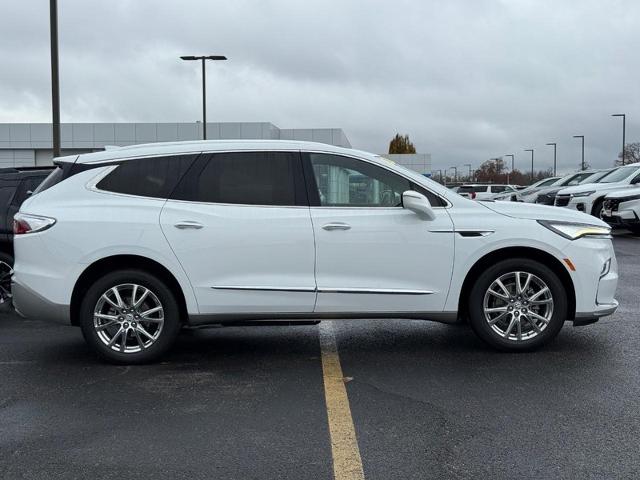 2023 Buick Enclave Vehicle Photo in COLUMBIA, MO 65203-3903