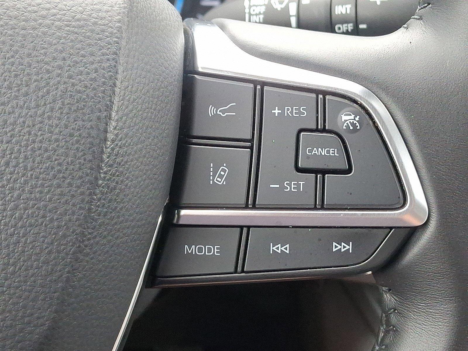 2020 Toyota Highlander Vehicle Photo in Harrisburg, PA 17111