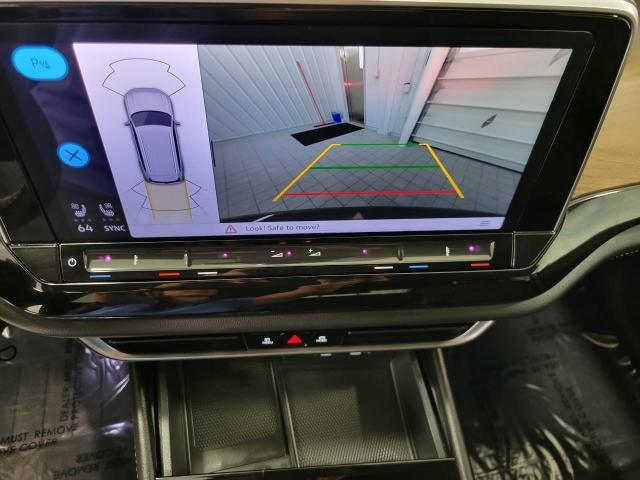 2024 Volkswagen Atlas Vehicle Photo in NEENAH, WI 54956-2243