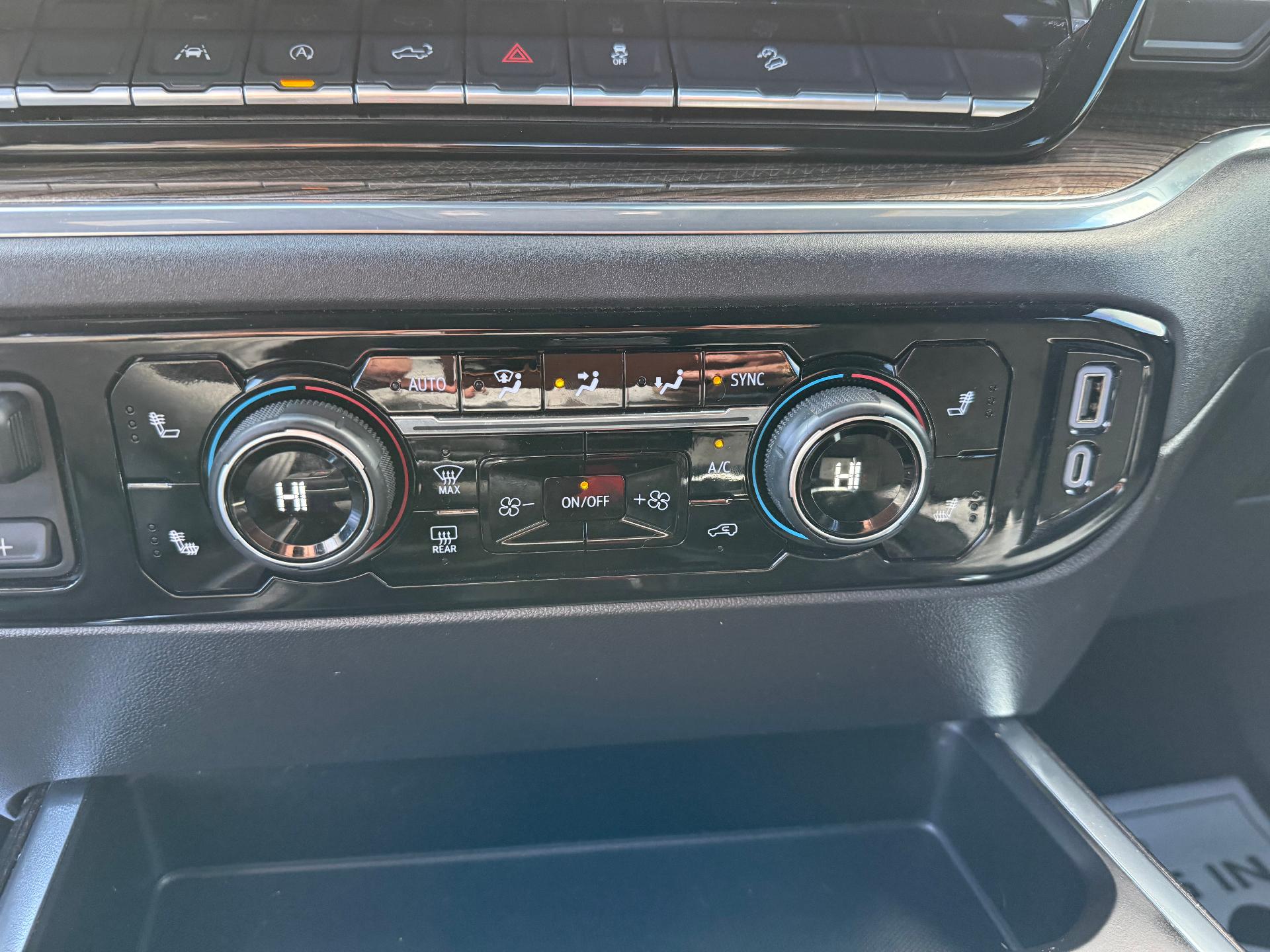 2025 Chevrolet Silverado 1500 photo 21 of 28
