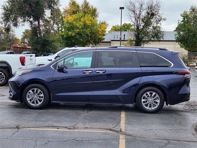 2024 Toyota Sienna Vehicle Photo in AURORA, CO 80012-4011
