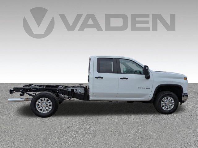 2025 Chevrolet Silverado 3500 HD Vehicle Photo in BRUNSWICK, GA 31525-1881