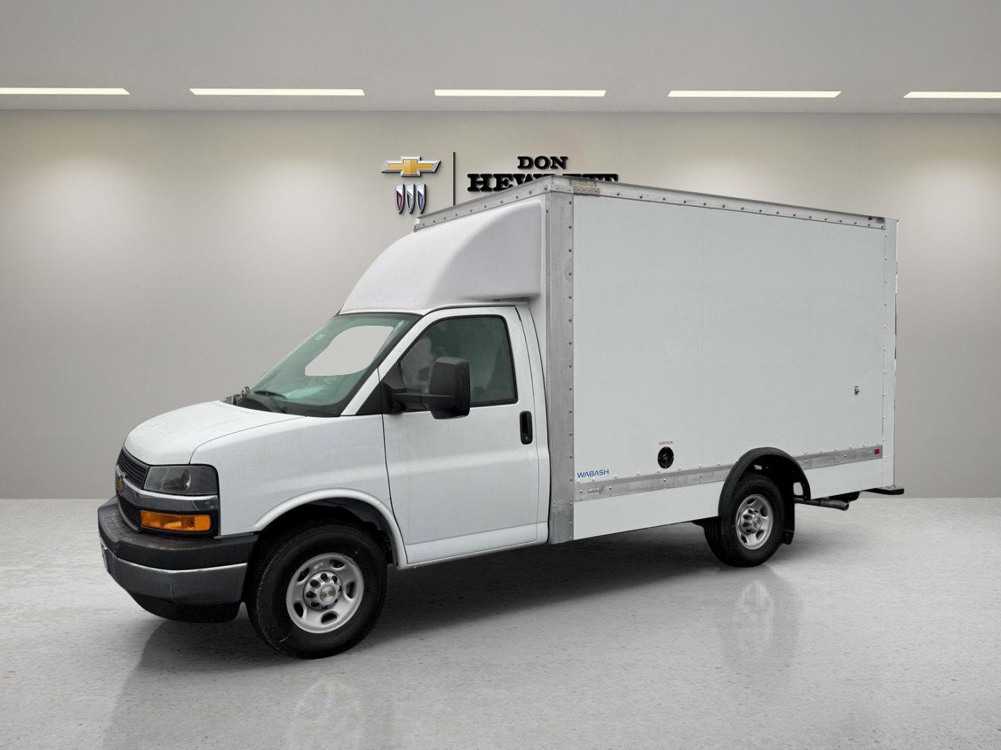 2024 Chevrolet Express Cutaway 3500 Vehicle Photo in GEORGETOWN, TX 78626-7508