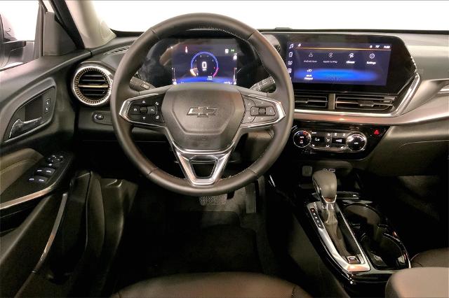 2025 Chevrolet Trax Vehicle Photo in Lees Summit, MO 64086