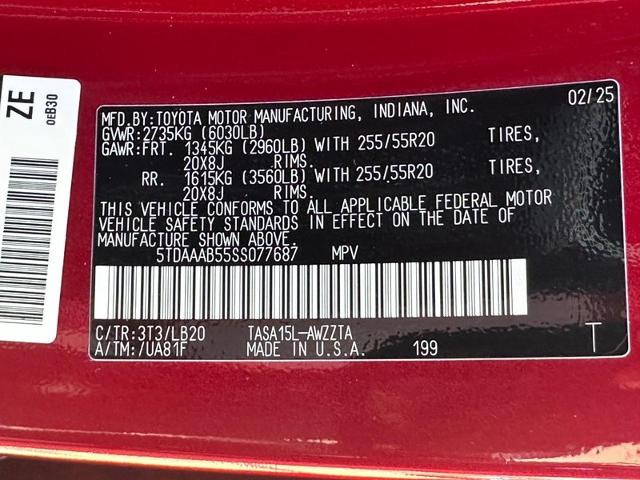 2025 Toyota Grand Highlander Vehicle Photo in COLUMBIA, MO 65203-3903