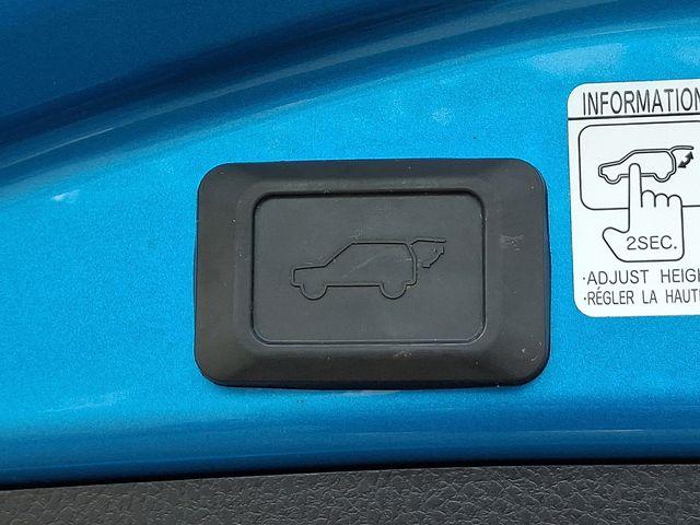 2018 Toyota RAV4 Vehicle Photo in DANBURY, CT 06810-5034