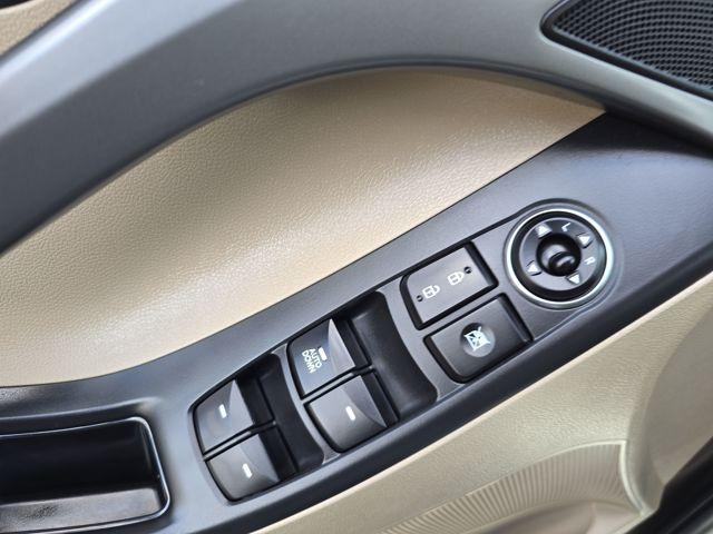 2016 Hyundai ELANTRA Vehicle Photo in Pleasant Hills, PA 15236