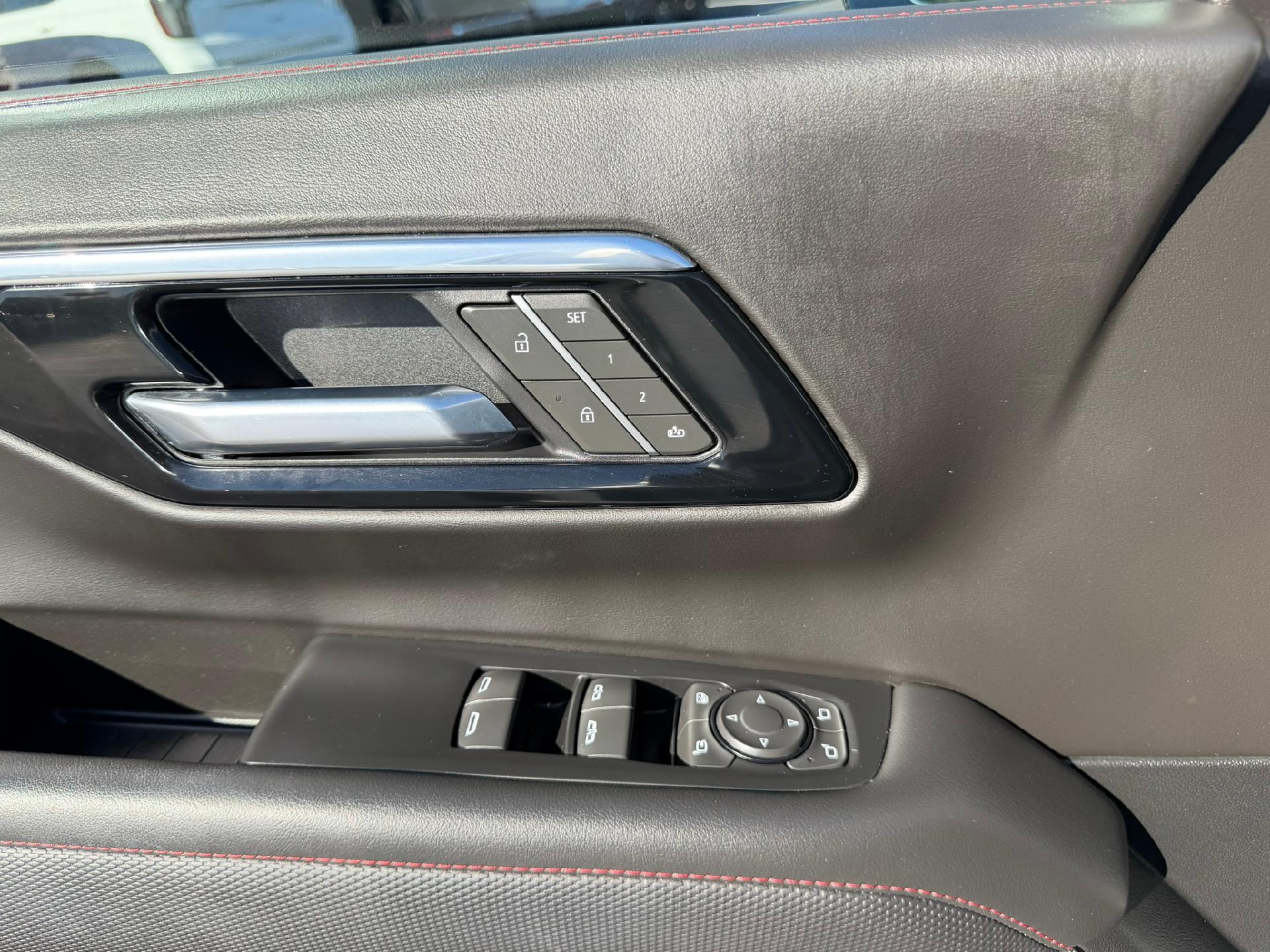 2025 Chevrolet Tahoe photo 31 of 40