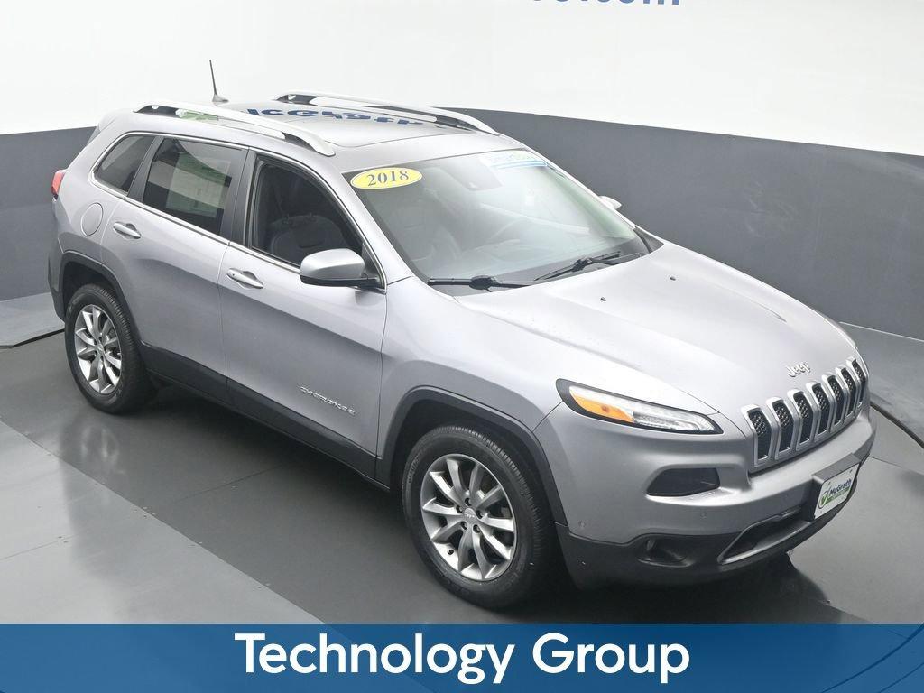 2018 Jeep Cherokee Vehicle Photo in Cedar Rapids, IA 52402