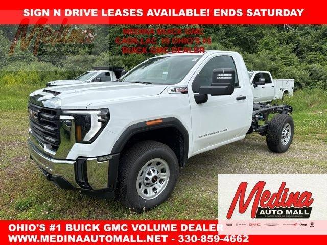 2025 GMC Sierra 3500 HD Vehicle Photo in MEDINA, OH 44256-9631