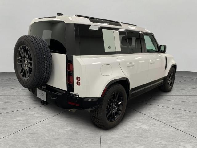 2024 Defender Vehicle Photo in Appleton, WI 54913