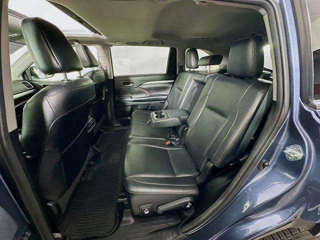 2018 Toyota Highlander Vehicle Photo in Flemington, NJ 08822