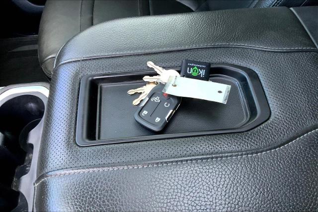 2022 GMC Sierra 2500 HD Vehicle Photo in TOPEKA, KS 66609-0000