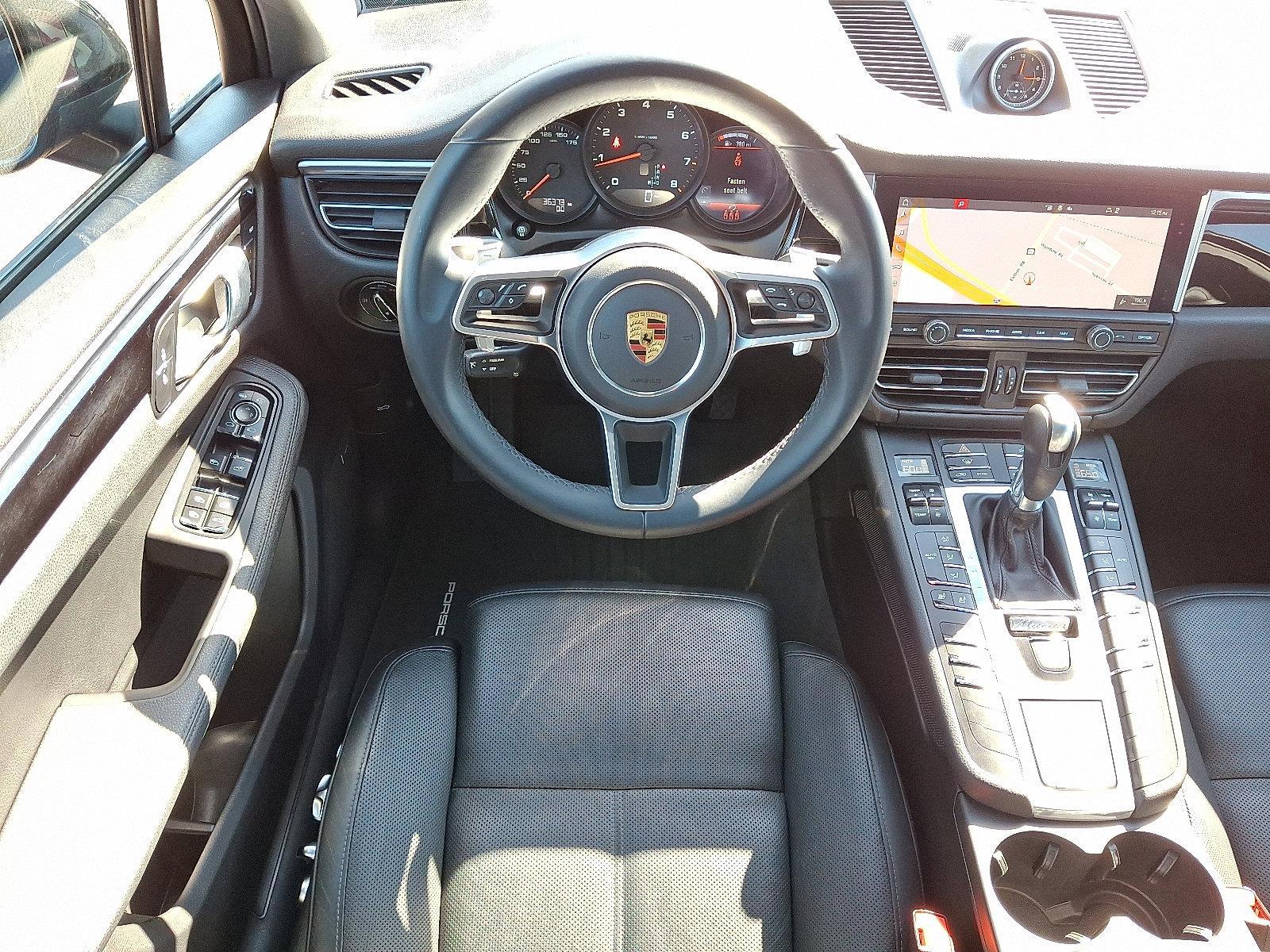 2021 Porsche Macan Vehicle Photo in Willow Grove, PA 19090