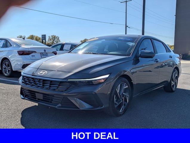2024 Hyundai ELANTRA Vehicle Photo in Merrillville, IN 46410