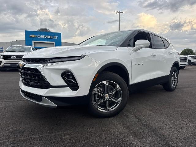 Summit White 2026 Chevrolet Blazer SUV / Crossover  Automatic