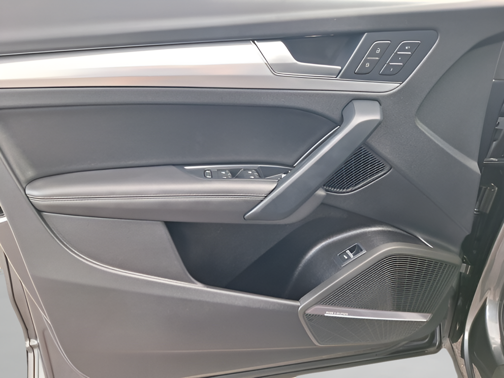 2023 Audi Q5 Sportback photo 31 of 33