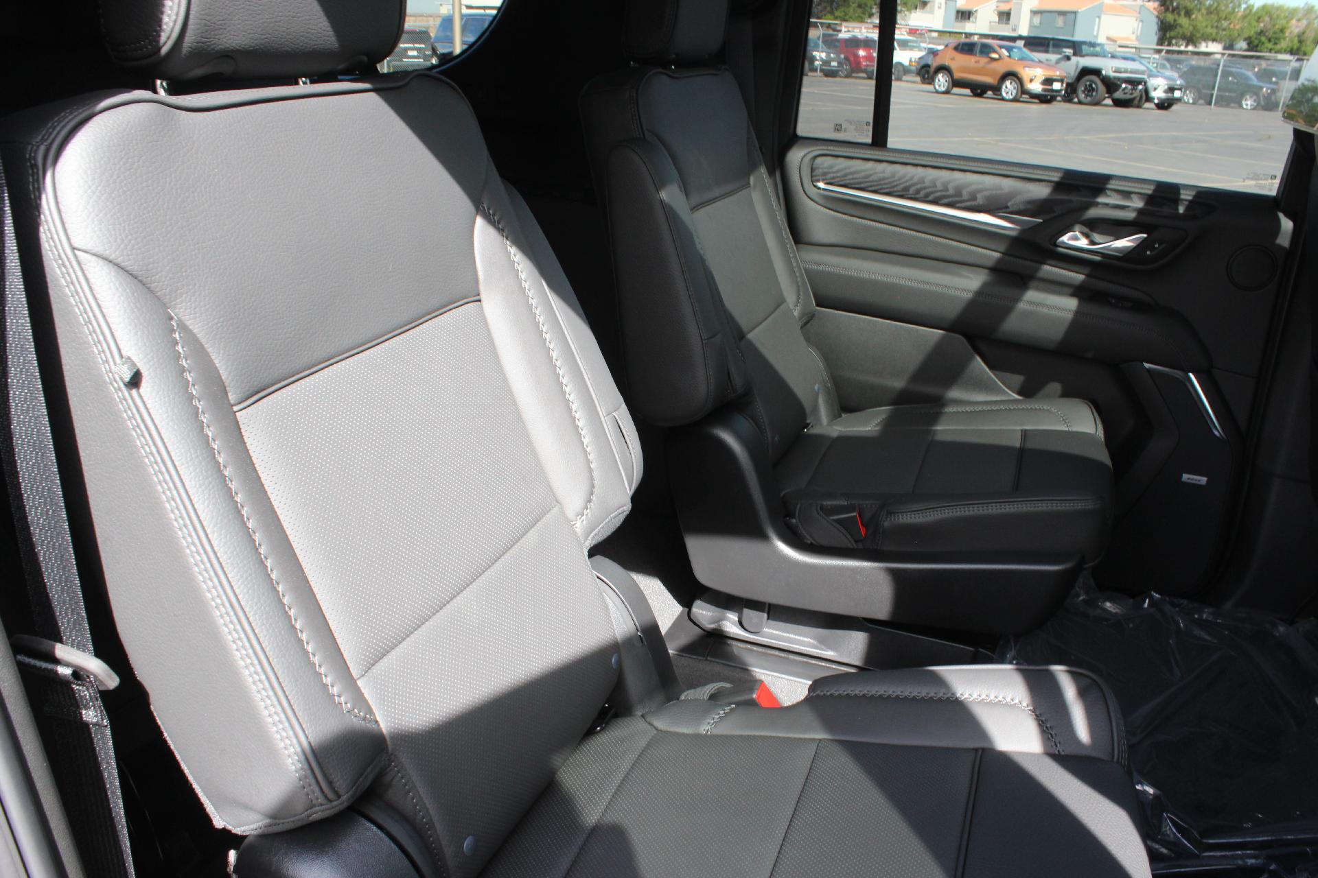 2024 GMC Yukon XL Vehicle Photo in AURORA, CO 80012-4011