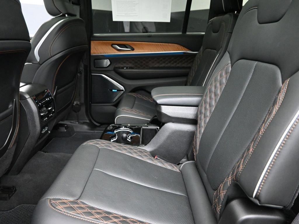 2023 Jeep Grand Cherokee L Vehicle Photo in Cedar Rapids, IA 52402