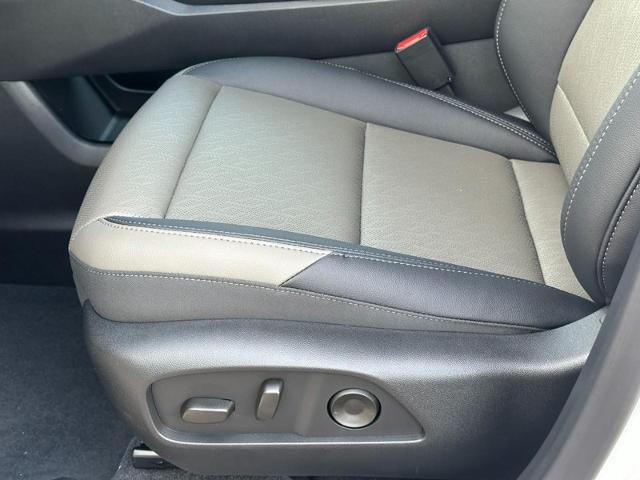 2026 Chevrolet Equinox Vehicle Photo in COLUMBIA, MO 65203-3903