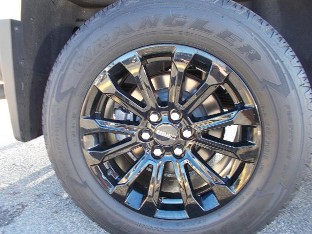 2022 GMC Canyon Vehicle Photo in LOWELL, MA 01852-4336