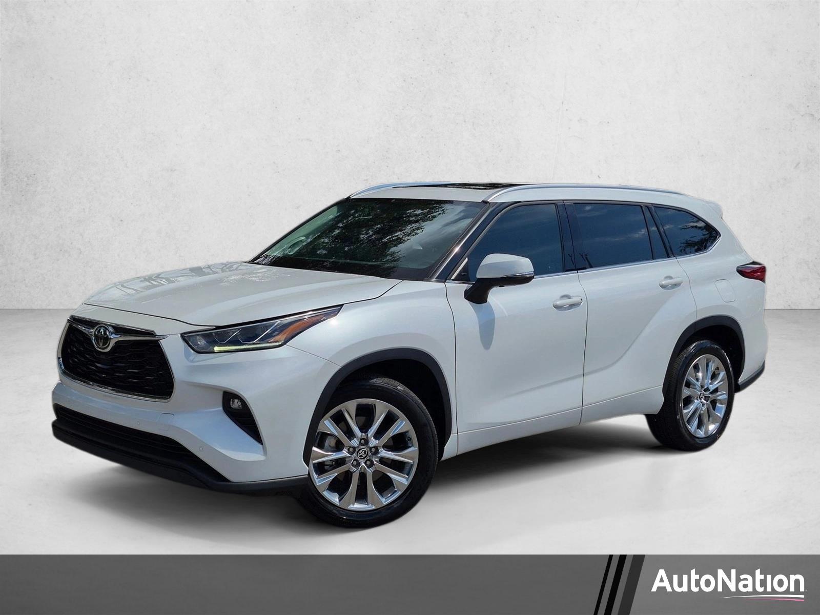 2023 Toyota Highlander Vehicle Photo in Tampa, FL 33614