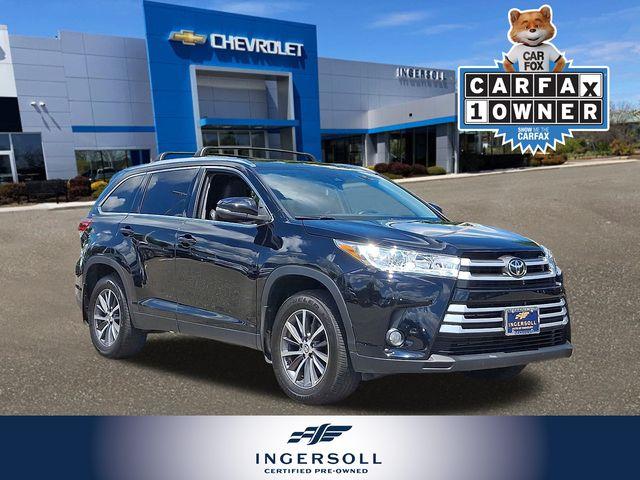 2019 Toyota Highlander Vehicle Photo in DANBURY, CT 06810-5034