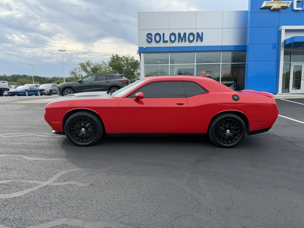 2019 Dodge Challenger SXT AWD - 2