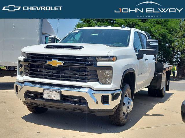 2026 Chevrolet Silverado 3500 HD CC Vehicle Photo in ENGLEWOOD, CO 80113-6708