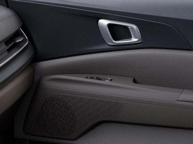 2025 Kia Carnival Hybrid Vehicle Photo in Westbrook, ME 04092