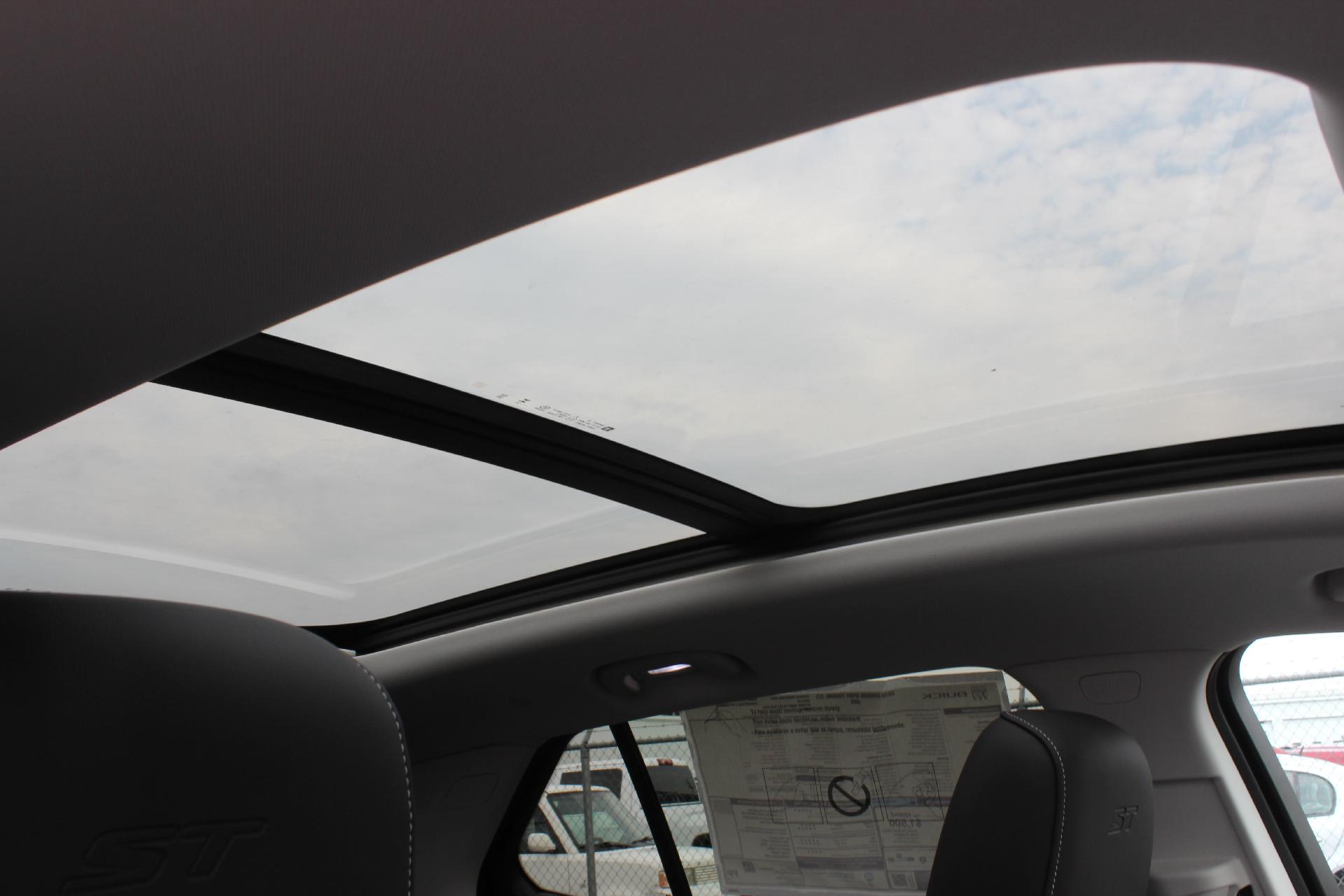 2025 Buick Envision Vehicle Photo in AURORA, CO 80012-4011