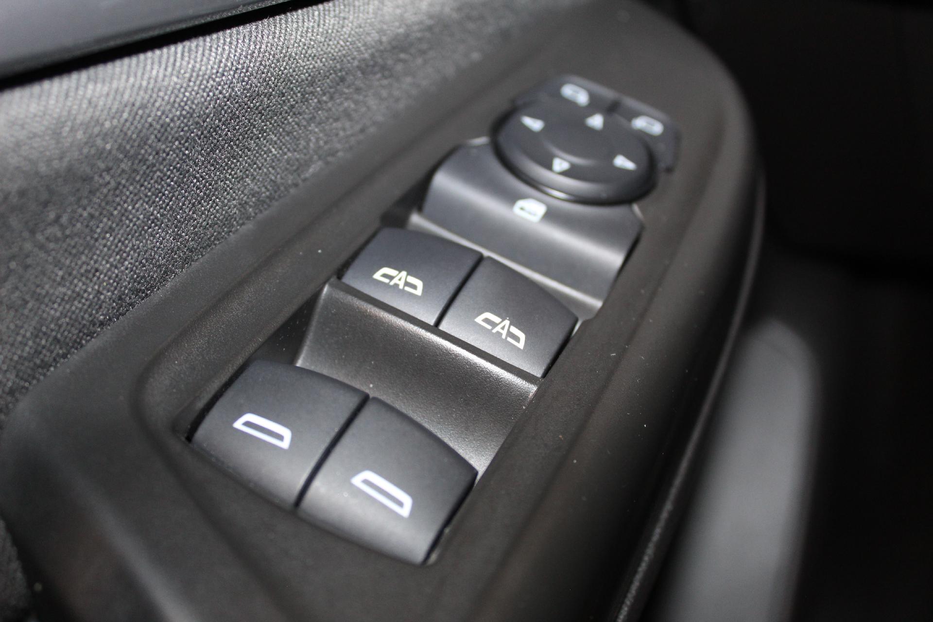 2022 Chevrolet Bolt EUV Vehicle Photo in NORTHAMPTON, MA 01060-1120