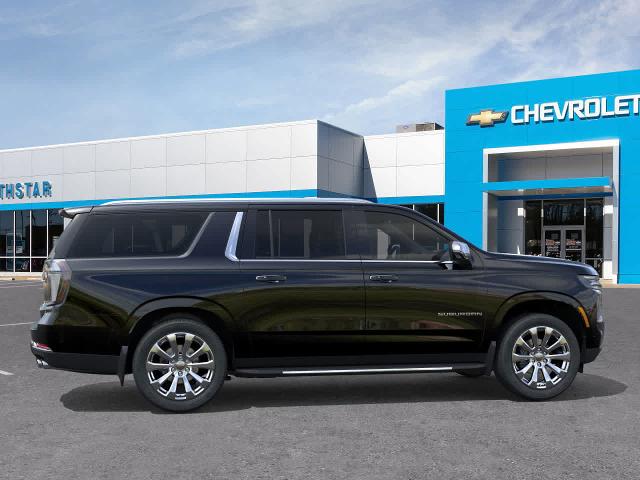 2025 Chevrolet Suburban Vehicle Photo in MOON TOWNSHIP, PA 15108-2571