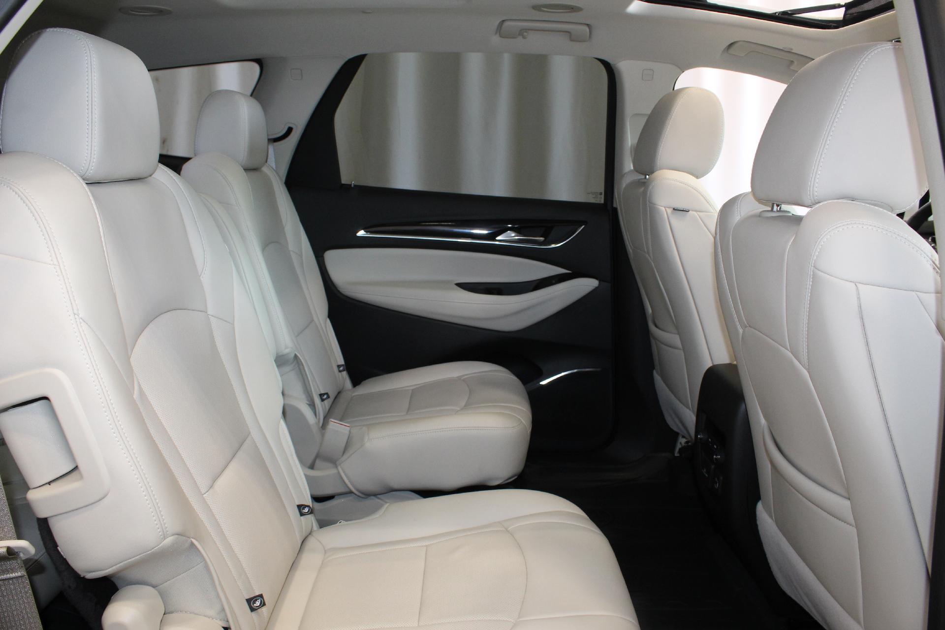 2022 Buick Enclave Vehicle Photo in NORTHAMPTON, MA 01060-1120
