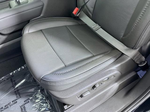 2025 GMC Sierra 3500 HD Vehicle Photo in PUYALLUP, WA 98371-4149