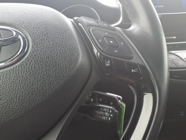 2018 Toyota C-HR photo 18 of 20
