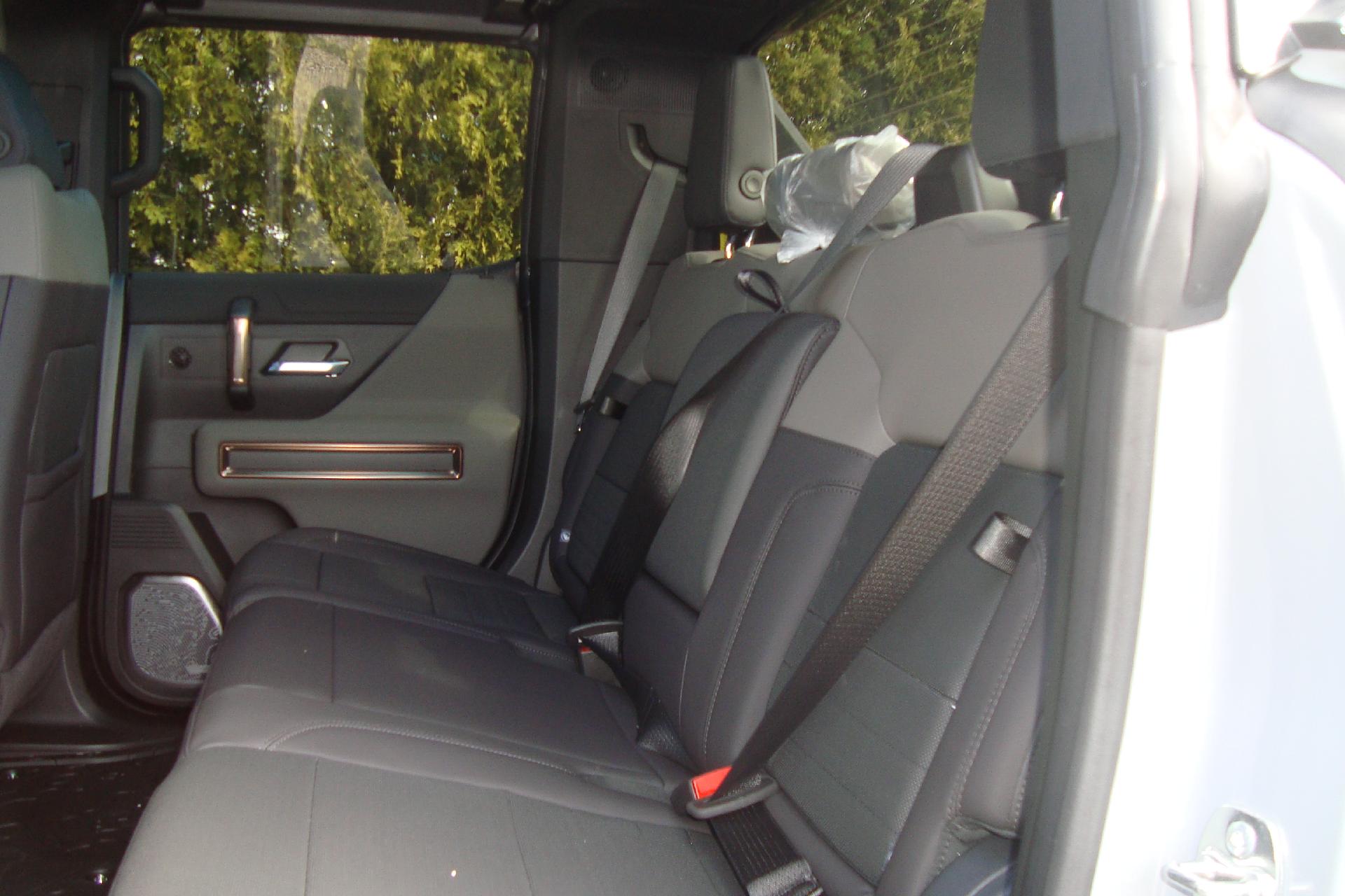 2025 GMC HUMMER EV Pickup Vehicle Photo in PORTSMOUTH, NH 03801-4196