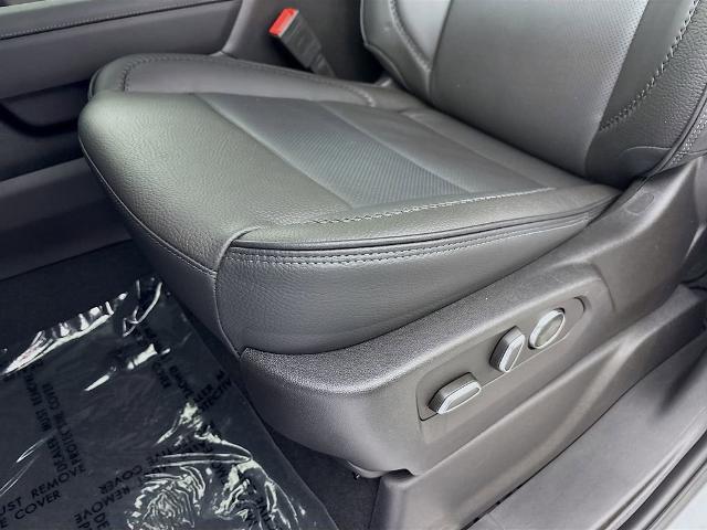 2025 GMC Sierra 3500 HD Vehicle Photo in PUYALLUP, WA 98371-4149